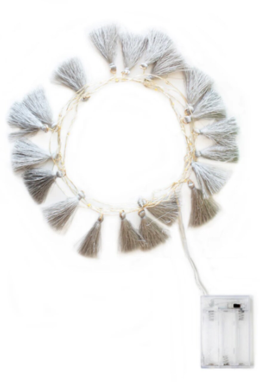 Boho Tassel Fairy String Light – 20 LED Warm Lights with Soft Grey Tassels